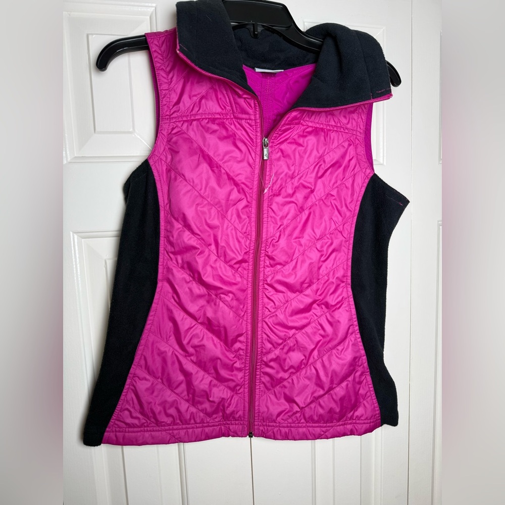Columbia Women's Quilted Fleece Vest Mix It Around Pink and Black